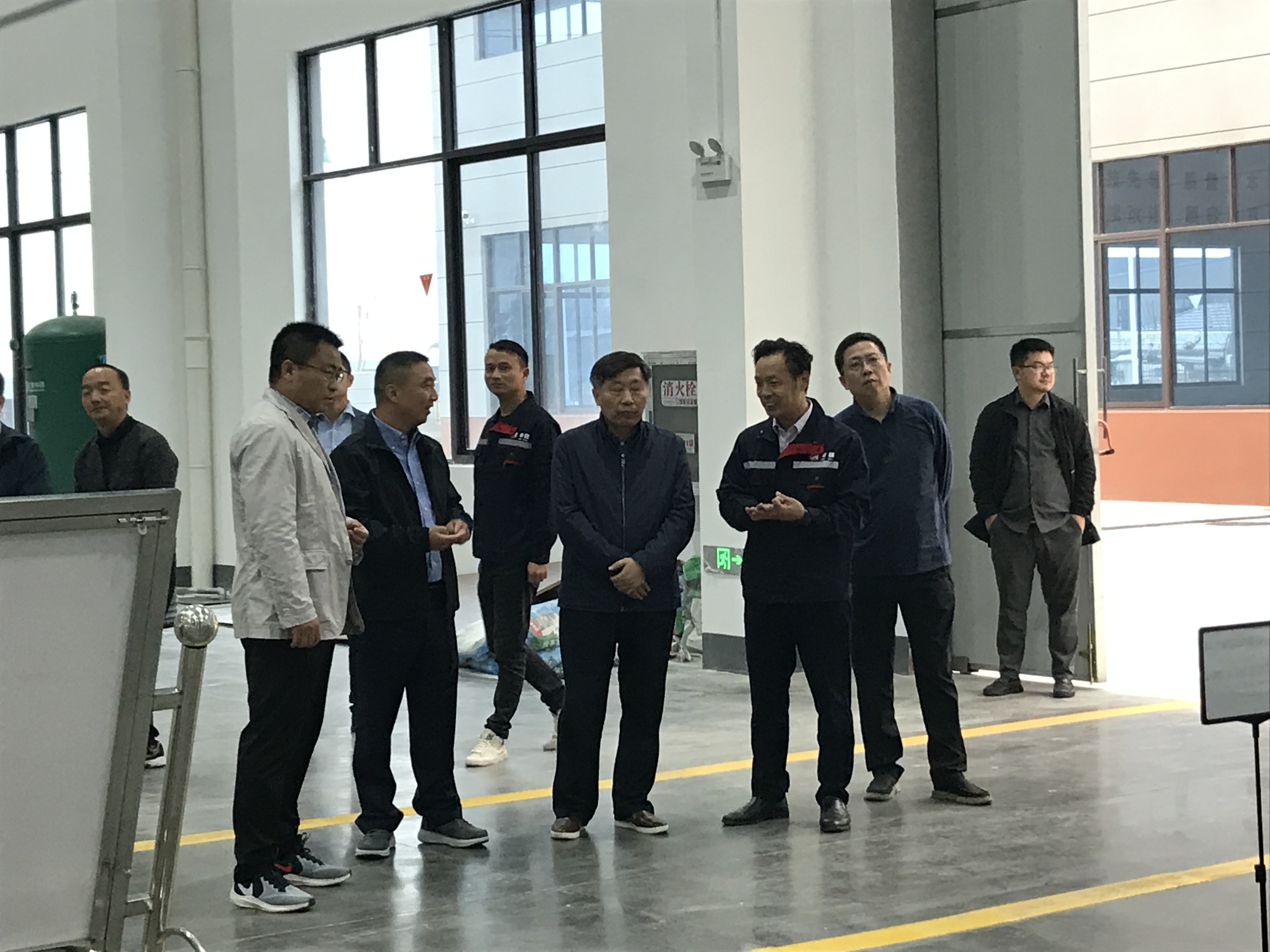 歡迎市領導蒞臨申容工廠 歡迎市領導蒞臨申容工廠